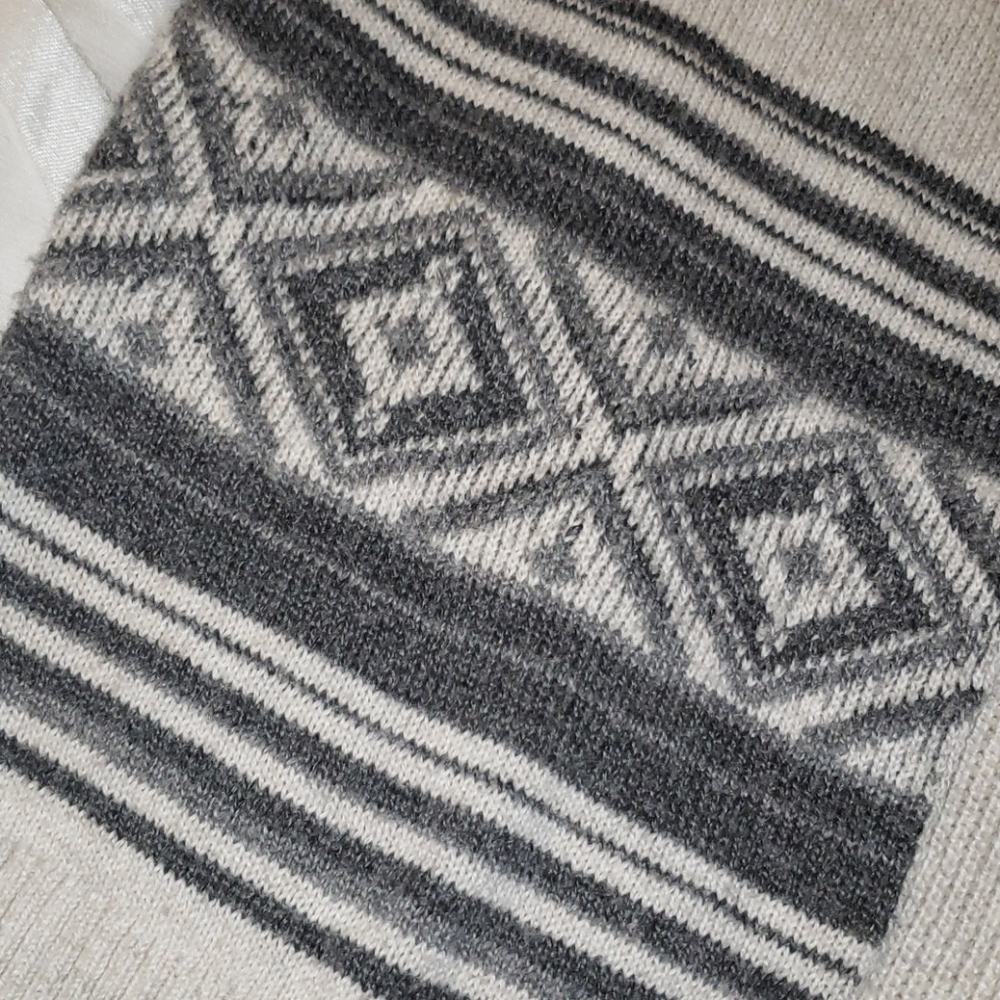 Cardigan - Picture 3 of 4
